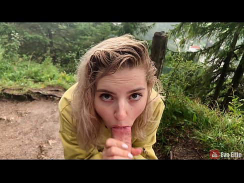 ❤️ Nighean a’ slugadh cum às deidh blowjob poblach - Eva Elfi ❌  Bhidio fucking  leinn